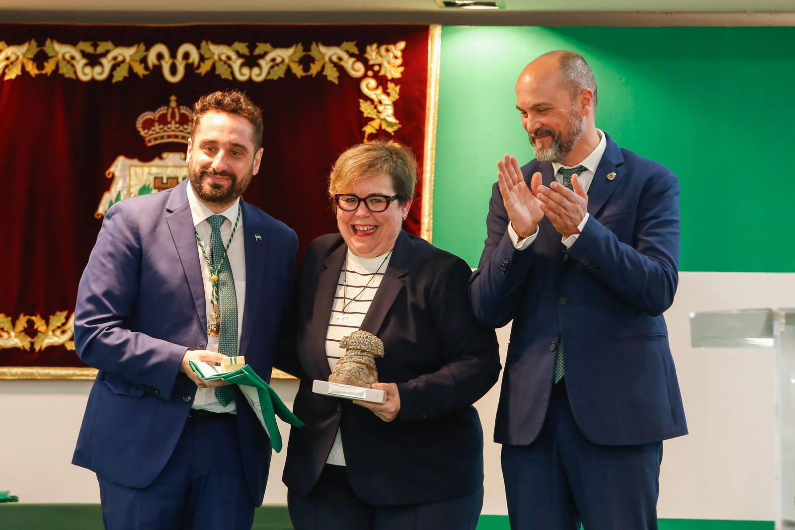 Fotos de la entrega de los reconocimientos por el Día de Andalucía en Los Barrios