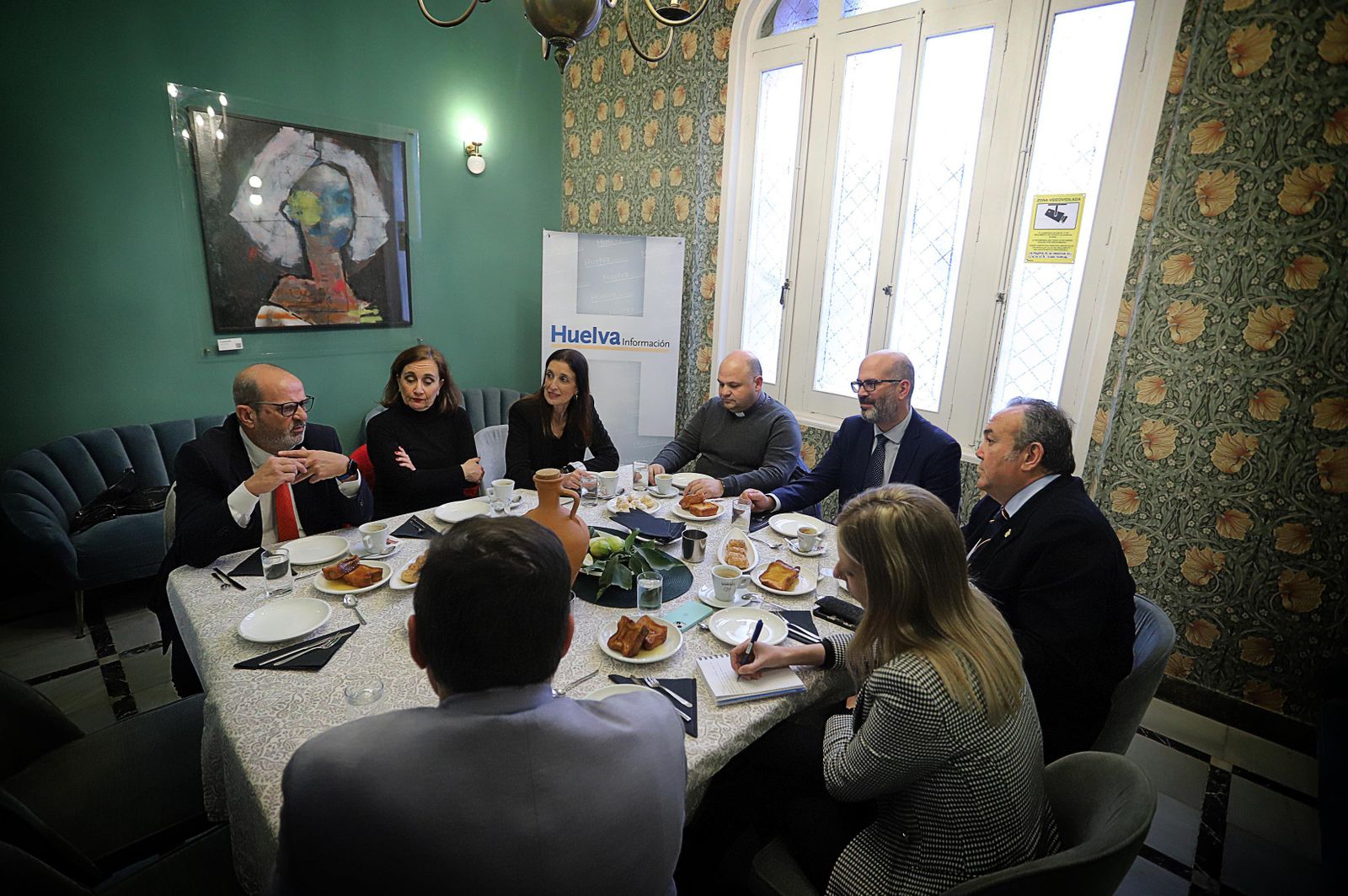 Imágenes de la tertulia cofrade "El Aguaó" de Huelva Información