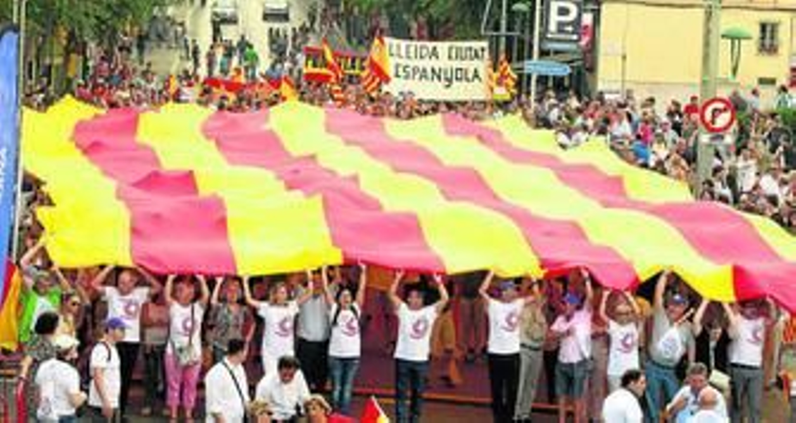 Manifestación en Tarragona del 9 de septiembre, convocada por la Sociedad Civil Catalana en contra de la consulta y a favor de la reconciliación.