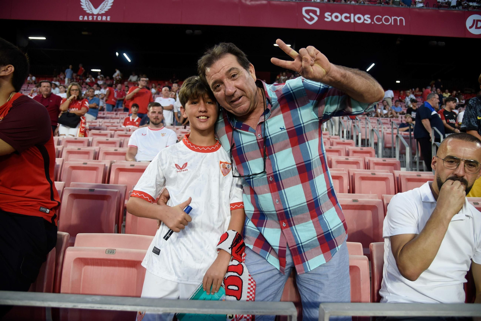 Búscate en las gradas del Pizjuán en el Sevilla Villarreal