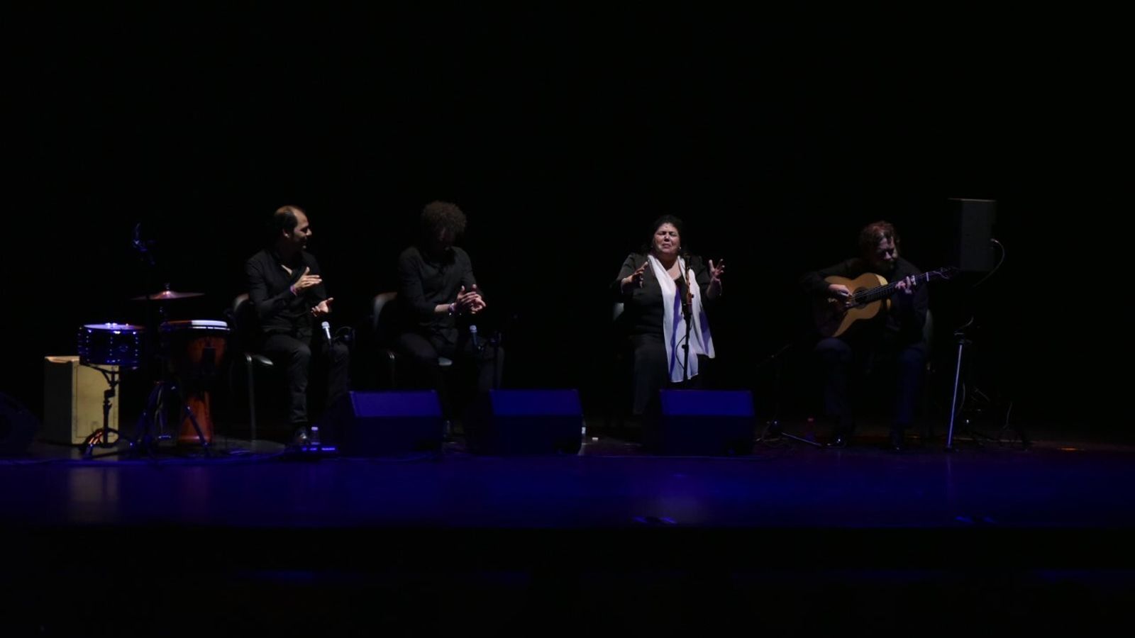 Inés Bacán acompañada por Antonio Moya a la guitarra