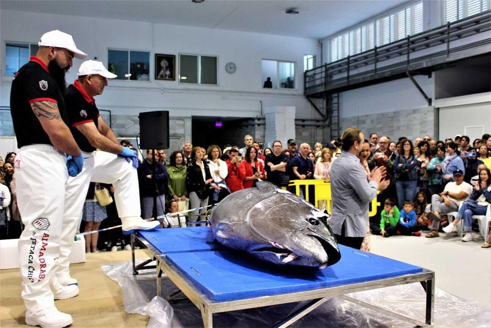 La Feria del Atún de Barbate 2024, en imágenes: ronqueo y showcooking entre tapas del mejor atún