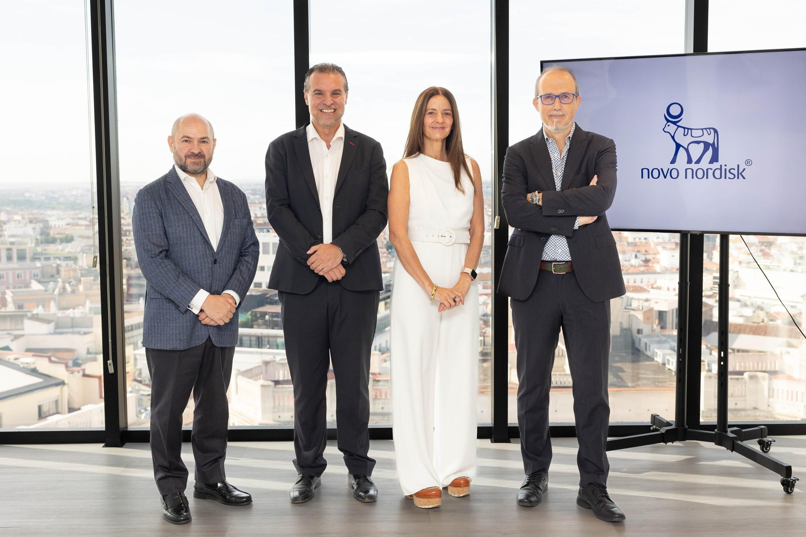 Francisco Pajuelo, de Novo Nordisk España; Cristóbal Morales, especialista en Endocrinología y Nutrición; Almudena Castro, especialista en Rehabilitación Cardíaca y Albert Lecube, de SEEDO.