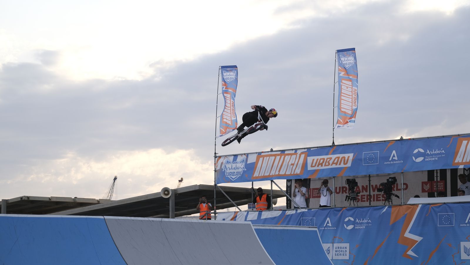 Imágenes de la segunda jornada de la Andalucía World Series Almería