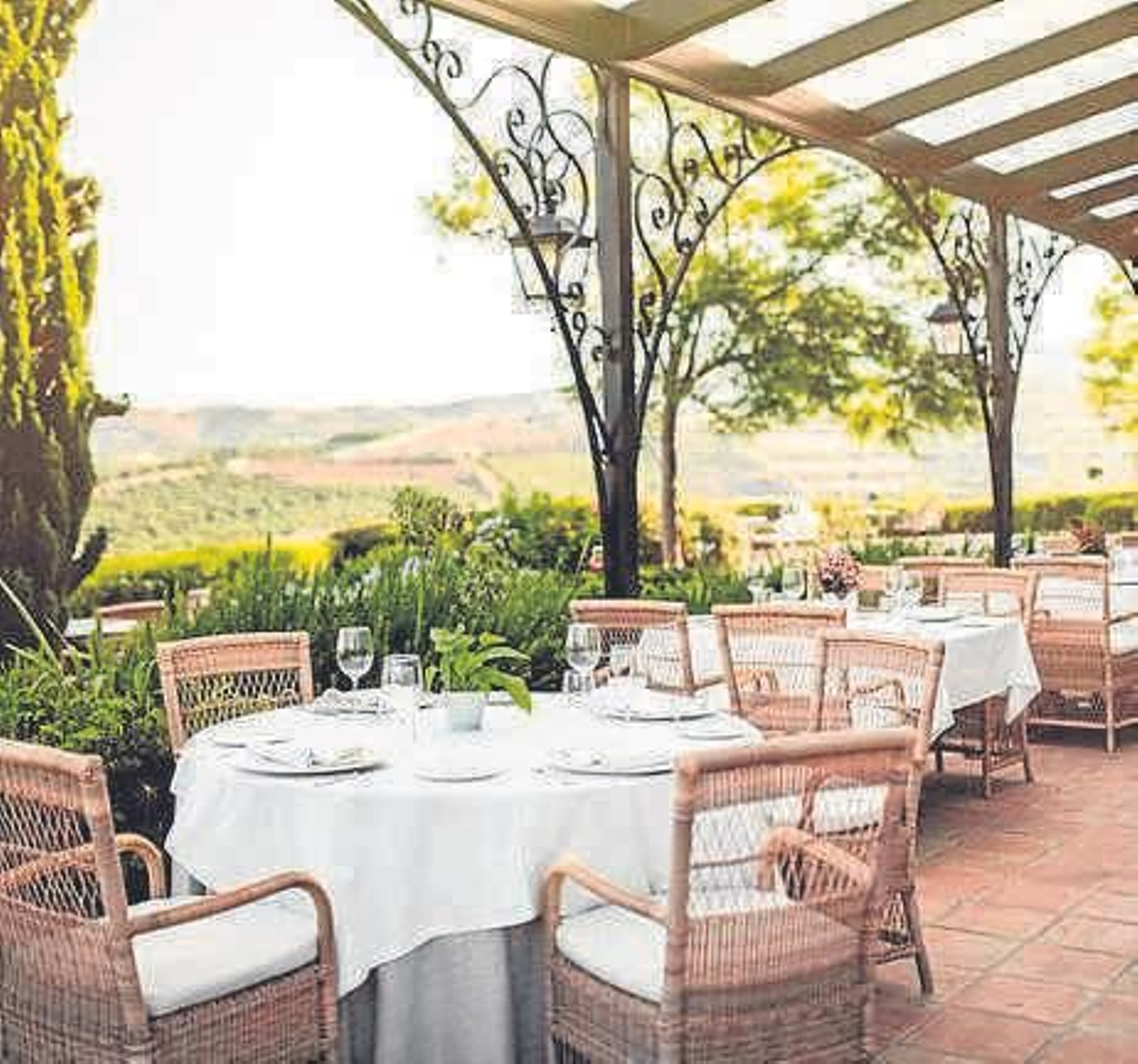 Cortijo Bravo y  La Viñuela & Spa, cómo disfrutar con B bou Hotel