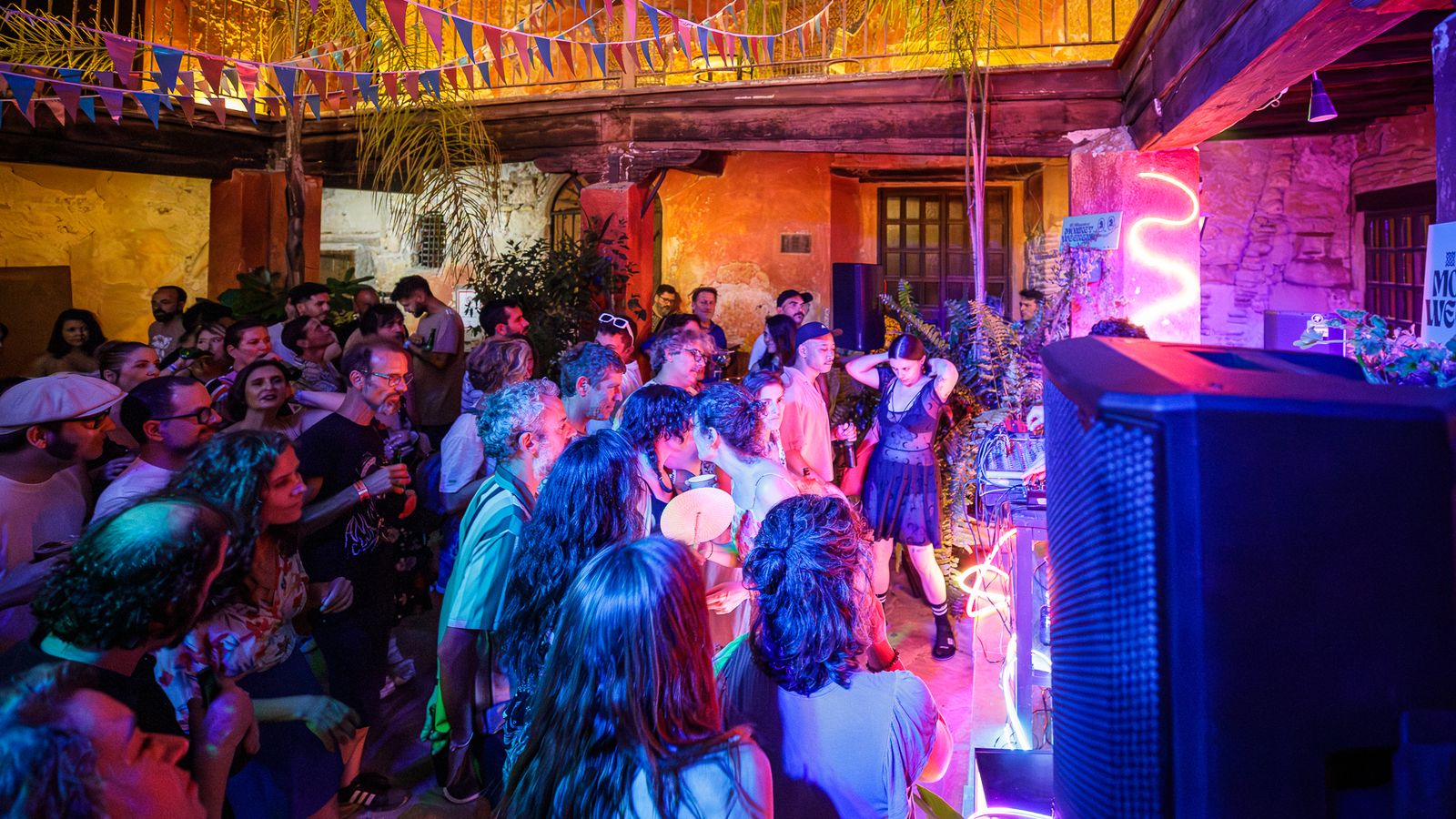 El patio de la sala Milwaukeee, lugar de conciertos y actuaciones.