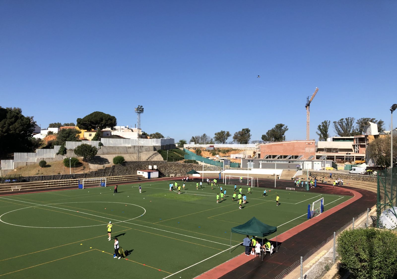 Ambiente en la ciudad Ciudad Deportiva durante la celebración de las jornadas.