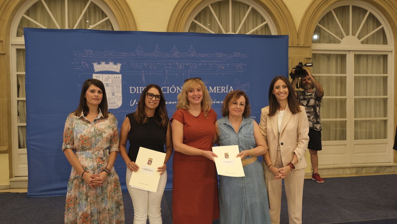 Entrega de ayudas a colectivos sociales en la Diputación de Almería