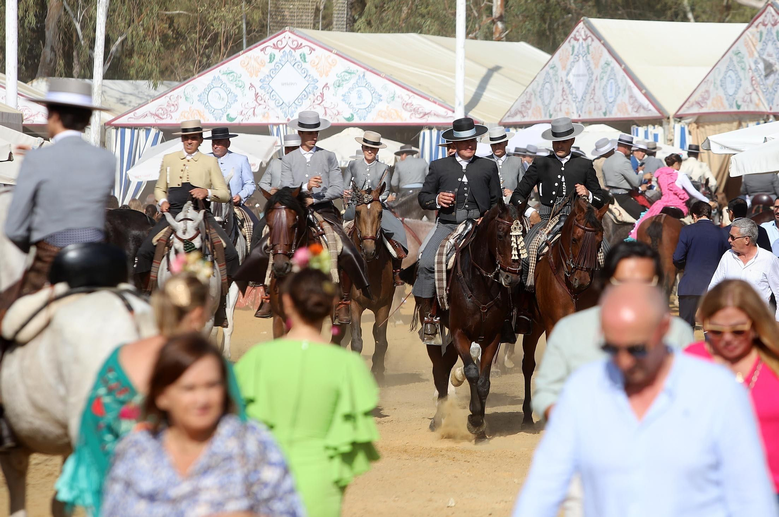 Feria del Caballo 2023: Imágenes del ambiente en la tarde del sábado
