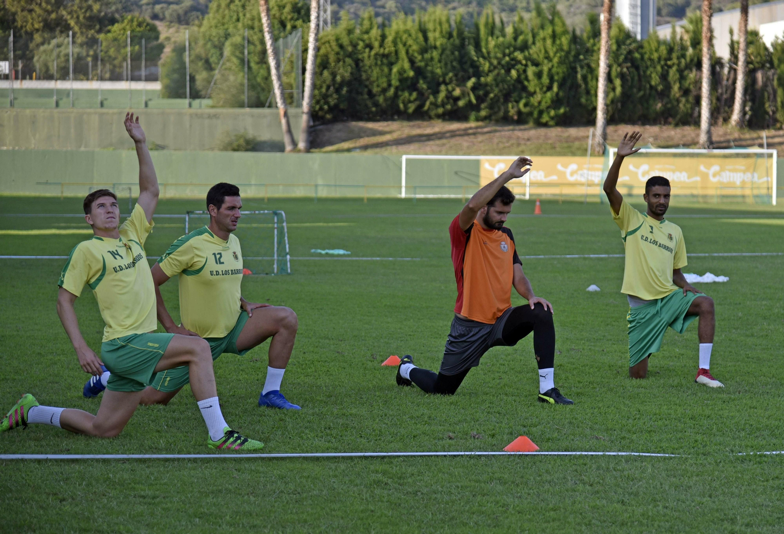 David Zamora, entre varios compañeros en el San Rafael.