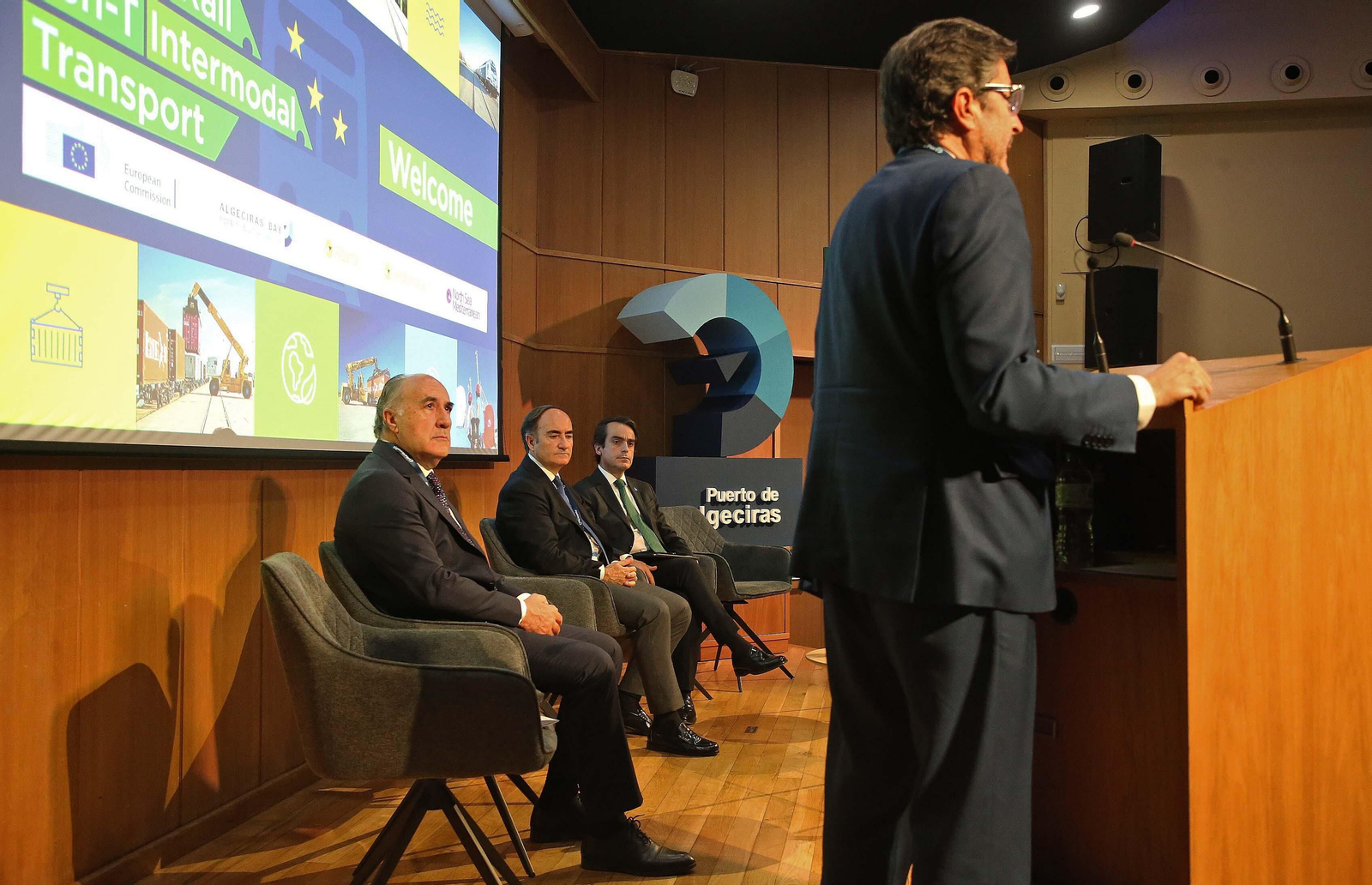 El encuentro de los Grupos de Trabajo de Transporte Intermodal de la Red Transeuropea, en imágene