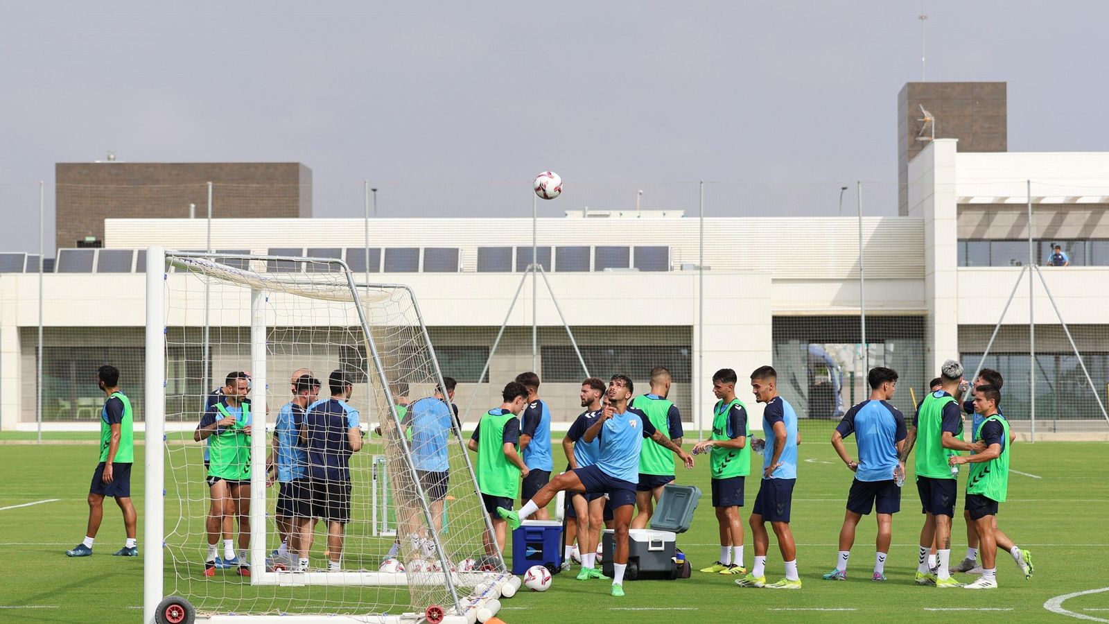 El Málaga CF prueba la Ciudad Deportiva de Arraijanal