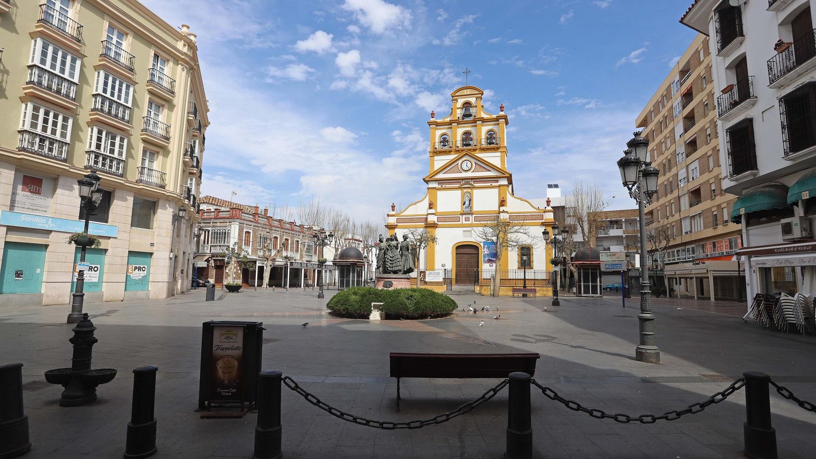 Plaza de la Iglesia de La Línea.