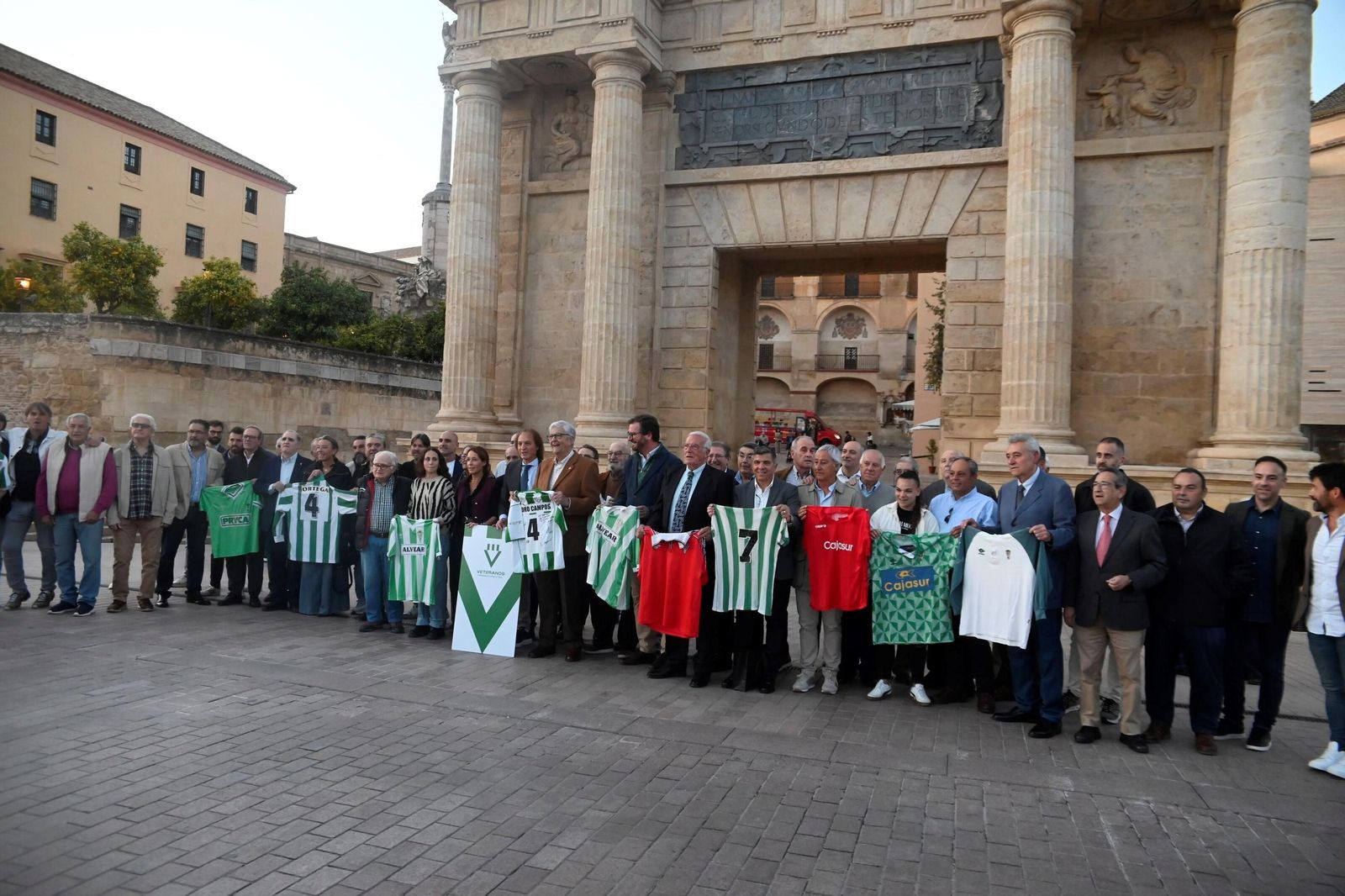 Las mejores fotos de la presentación de los Veteranos del Córdoba CF