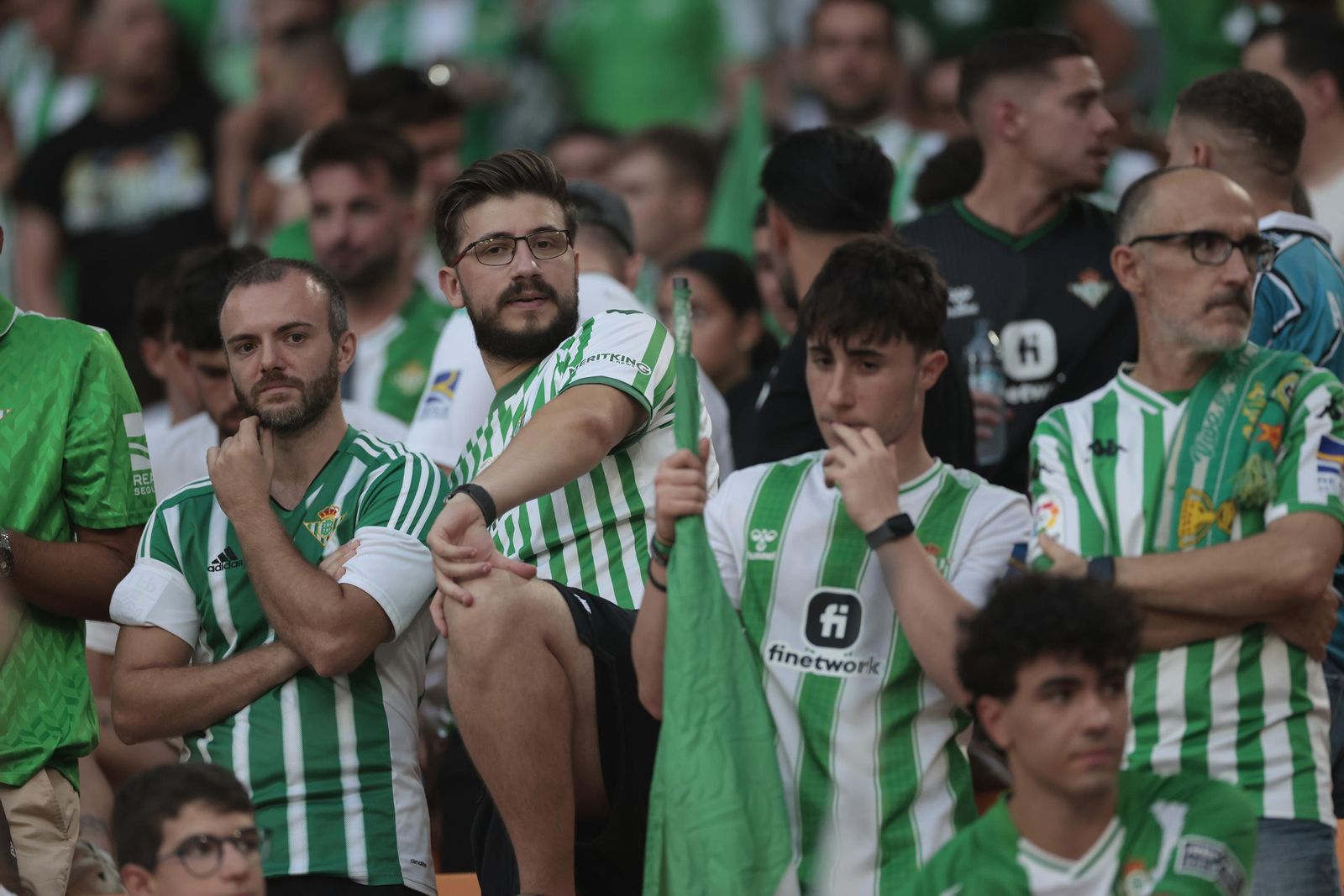 Búscate en las fotos del Betis - Alavés