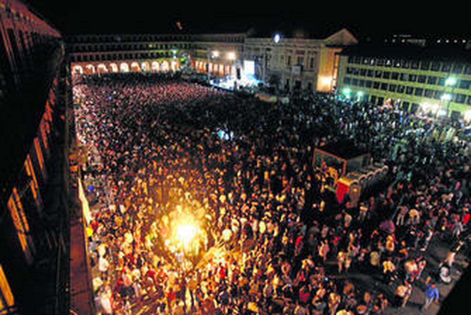 La plaza de la Corredera, abarrotada en la pasada edición de la Noche Blanca del Flamenco.