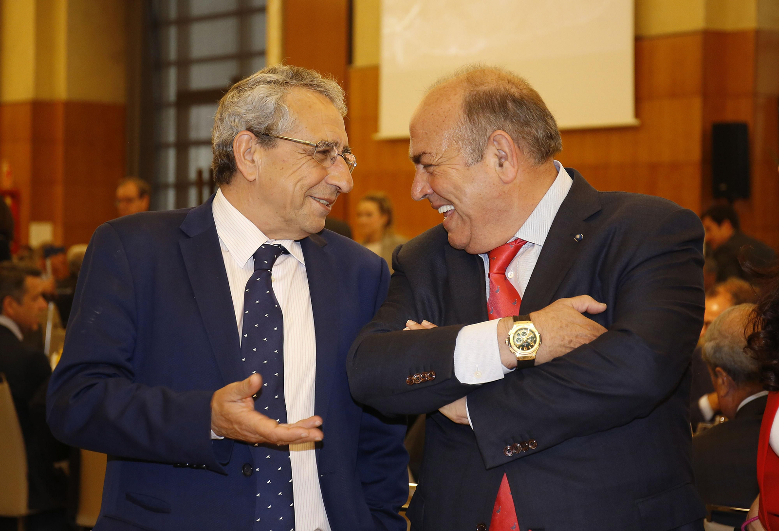 Las imágenes del foro joly con Elías Bendodo