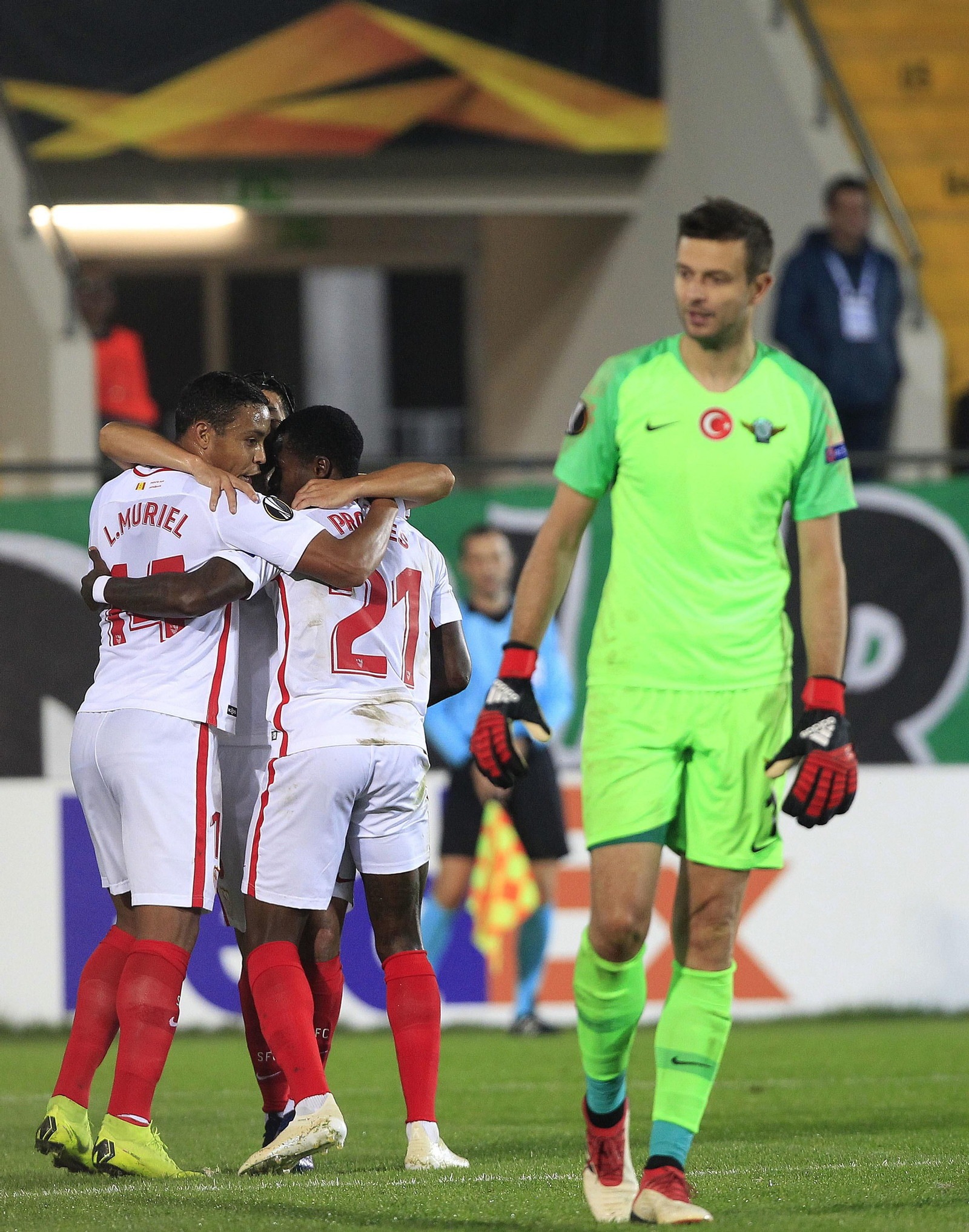 Las imágenes del Akhisar-Sevilla