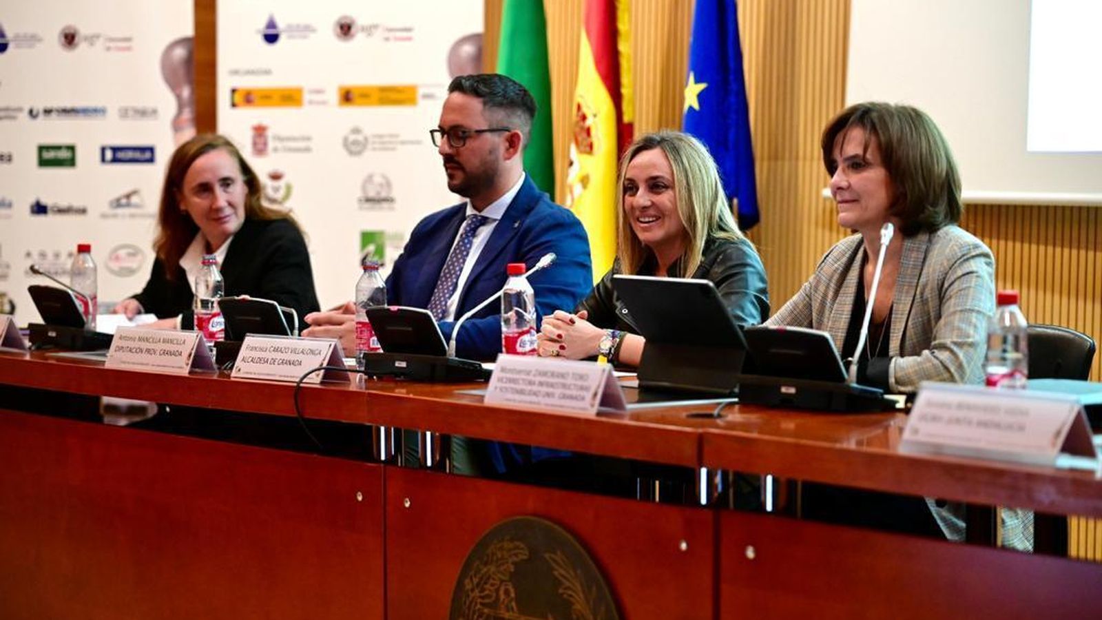 La presidenta de Emasagra y alcaldesa de Granada, Marifrán Carazo, en la inauguración del Simposio del Agua.