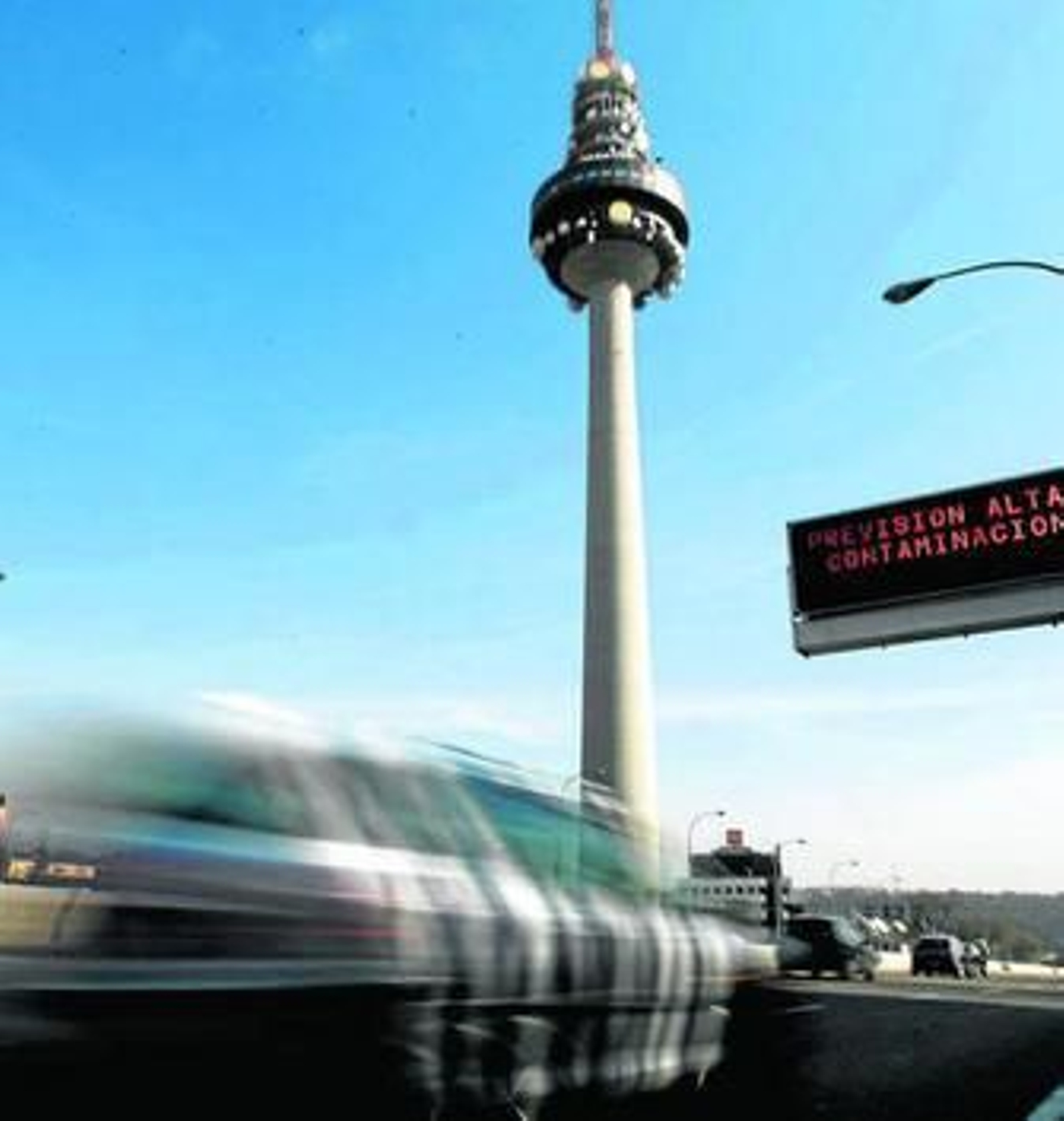 Tráfico en la capital española, una de las ciudades más contaminadas del país.