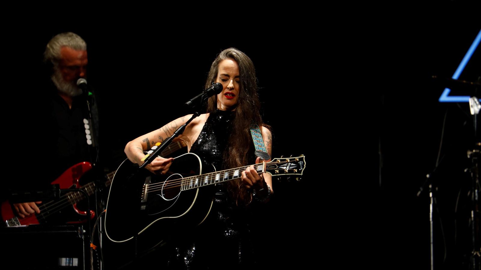 Las mejores imágenes del concierto de Vega en el Festival de la Guitarra de Córdoba