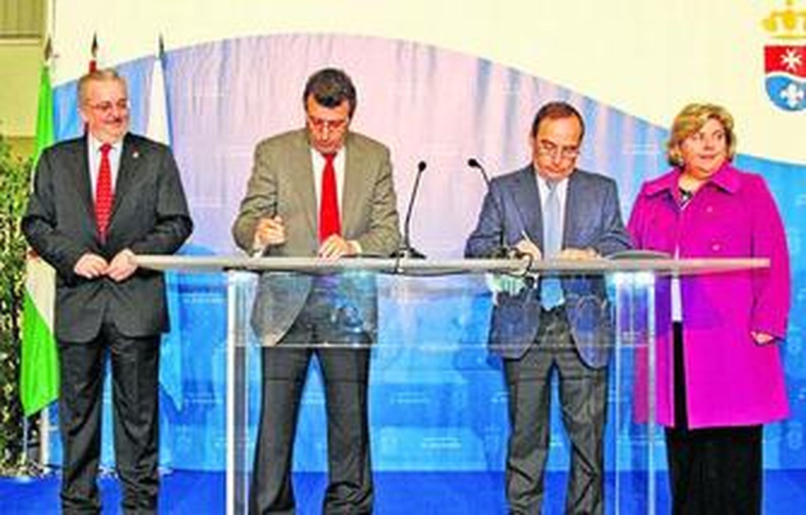 El consejero de Empleo, el alcalde de La Rinconada, el presidente de Ebro Puleva y la consejera de Agricultura.