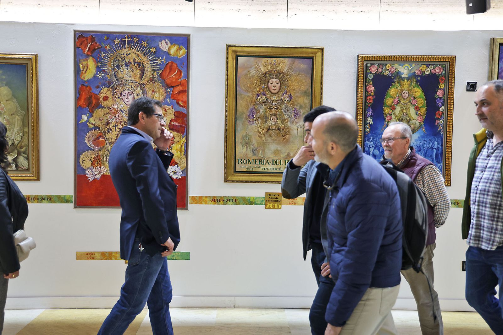 Imágenes de la inauguración de la exposición 'Sueños de Rocío. Carteles de Romería'.