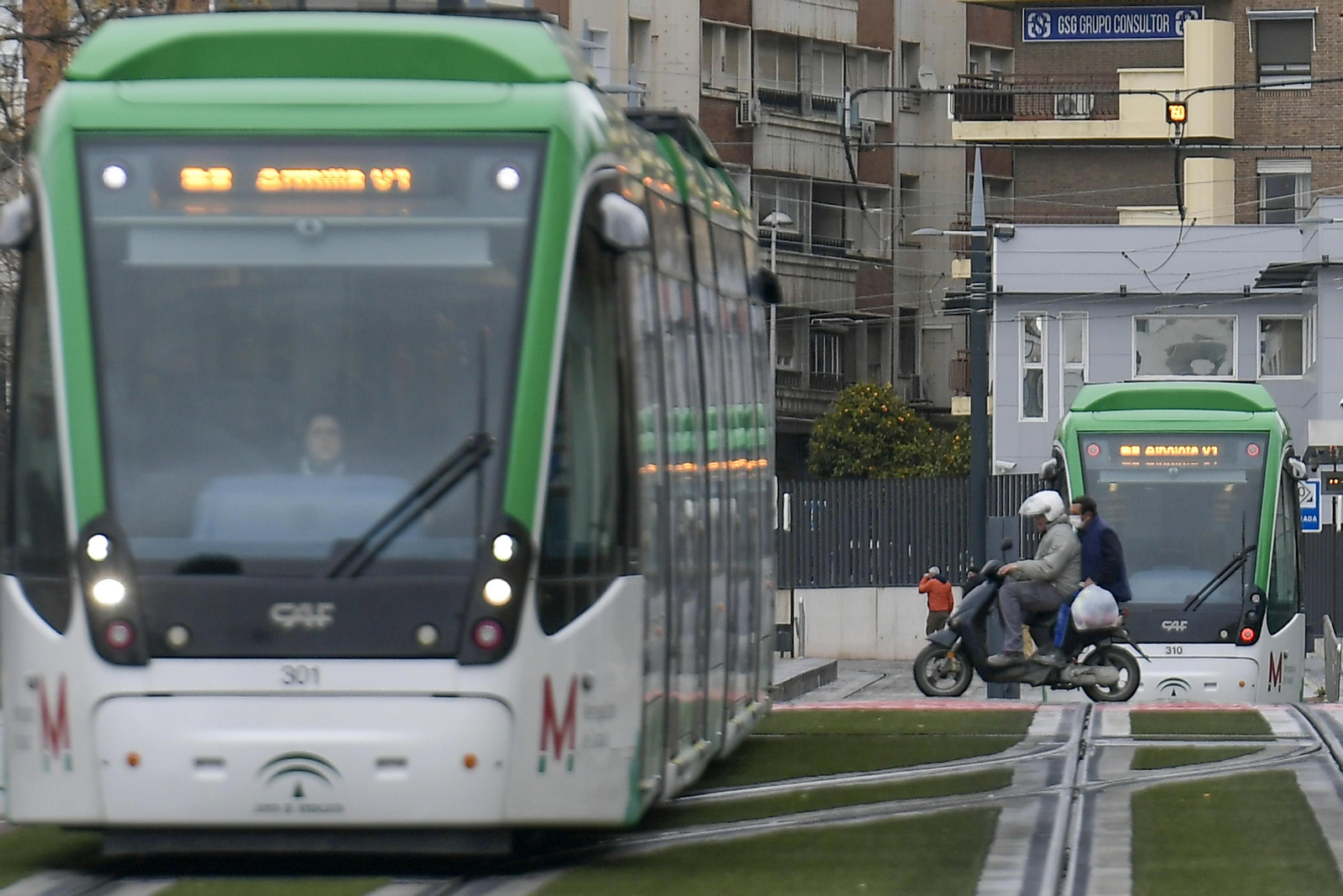 Éstos son los nuevos horarios de verano del Metro de Granada