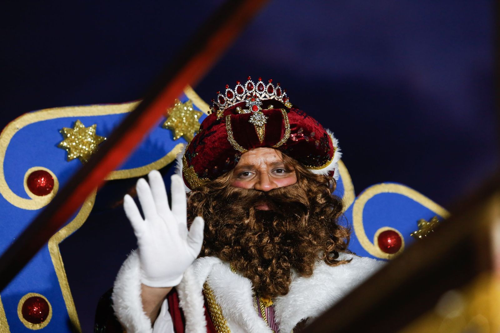 Búscate en las fotos de la cabalgata de Reyes Magos 2026 en Los Barrios