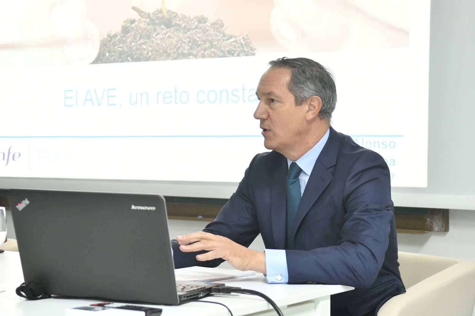 Alfredo Durán, durante su exposición.