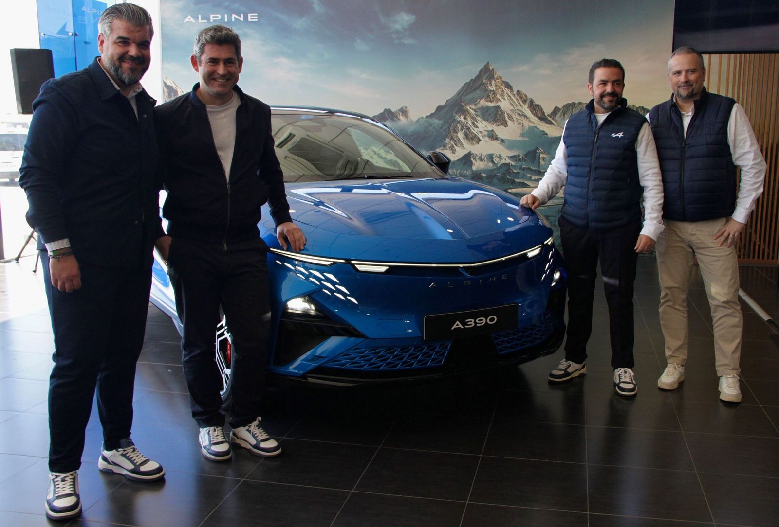 El Alpine A390 irrumpe en Granada: emoción, tecnología y ambición en ...