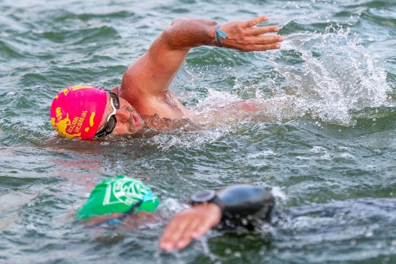 Triatlón a lo largo del Guadalquivir a beneficio de la Fundación Vicente Ferrer