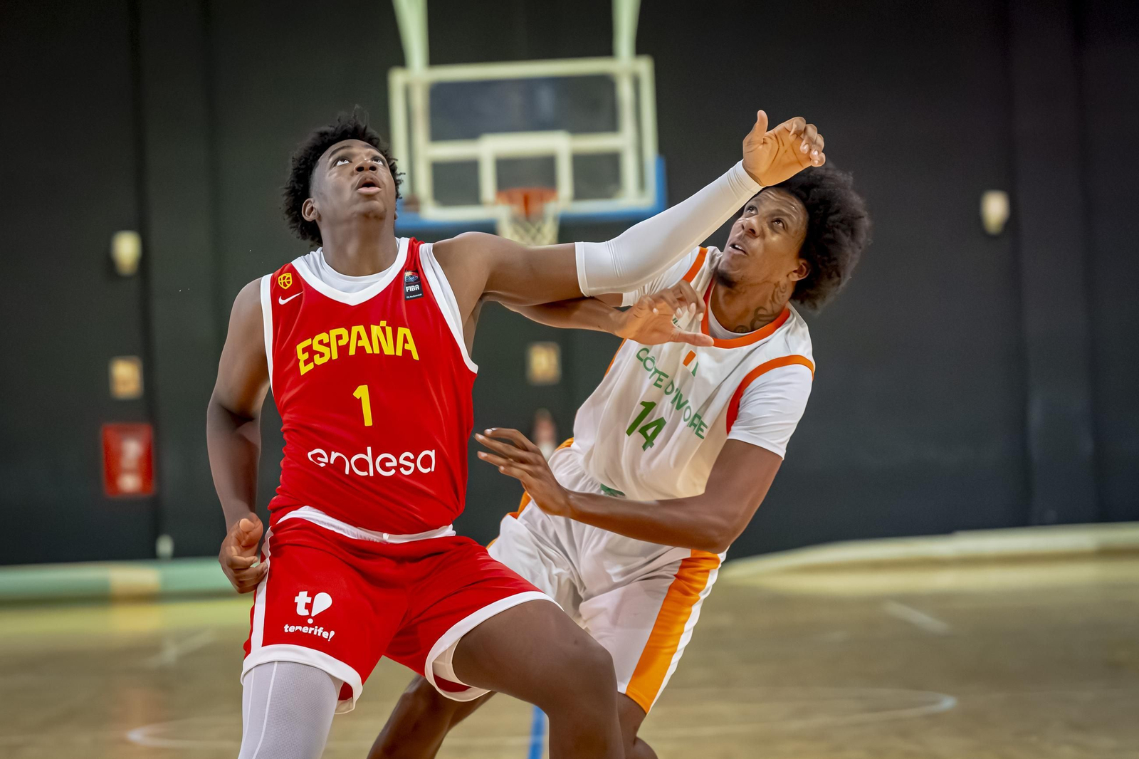 España B, con Álvaro Folgueiras, derrota a Costa de Marfil antes de venir a Málaga
