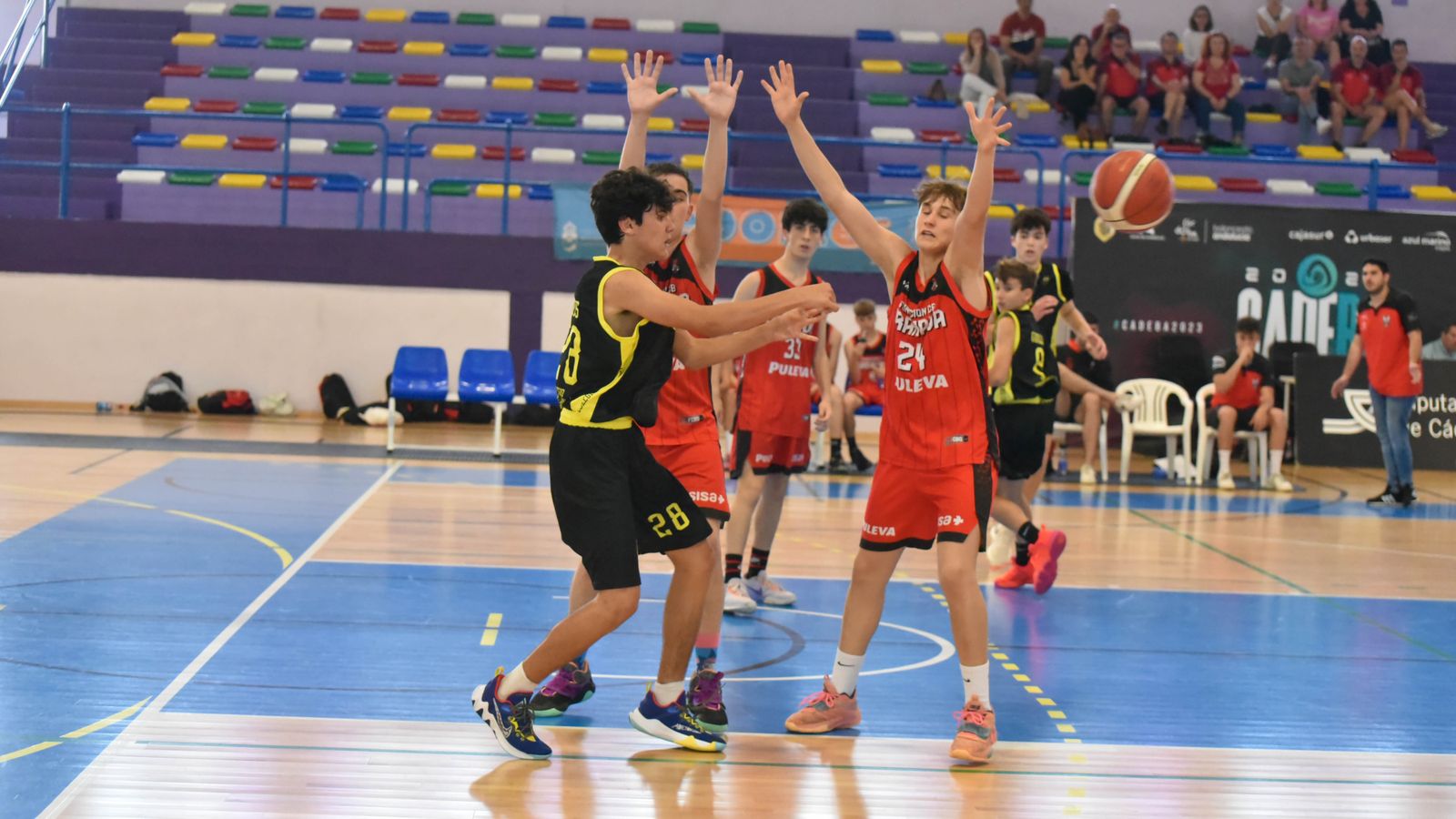 Las fotos de los cuartos de final del Cadeba infantil de La Línea