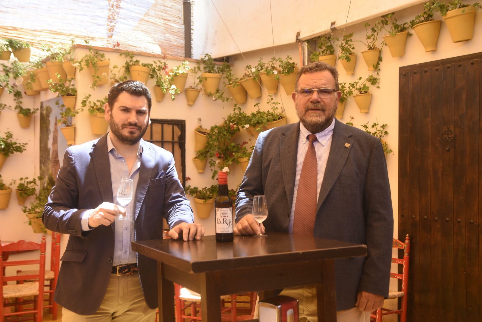 Rafael Bocero (der.) y su hijo, en La Reja.