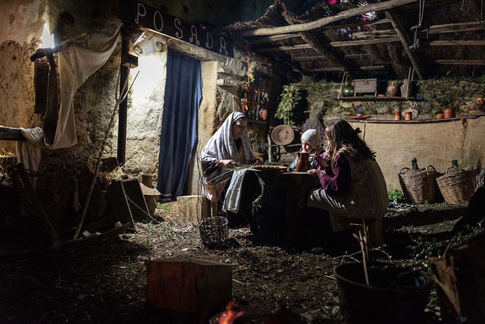 Imágenes: Una visita al Belén viviente de Puerto Moral