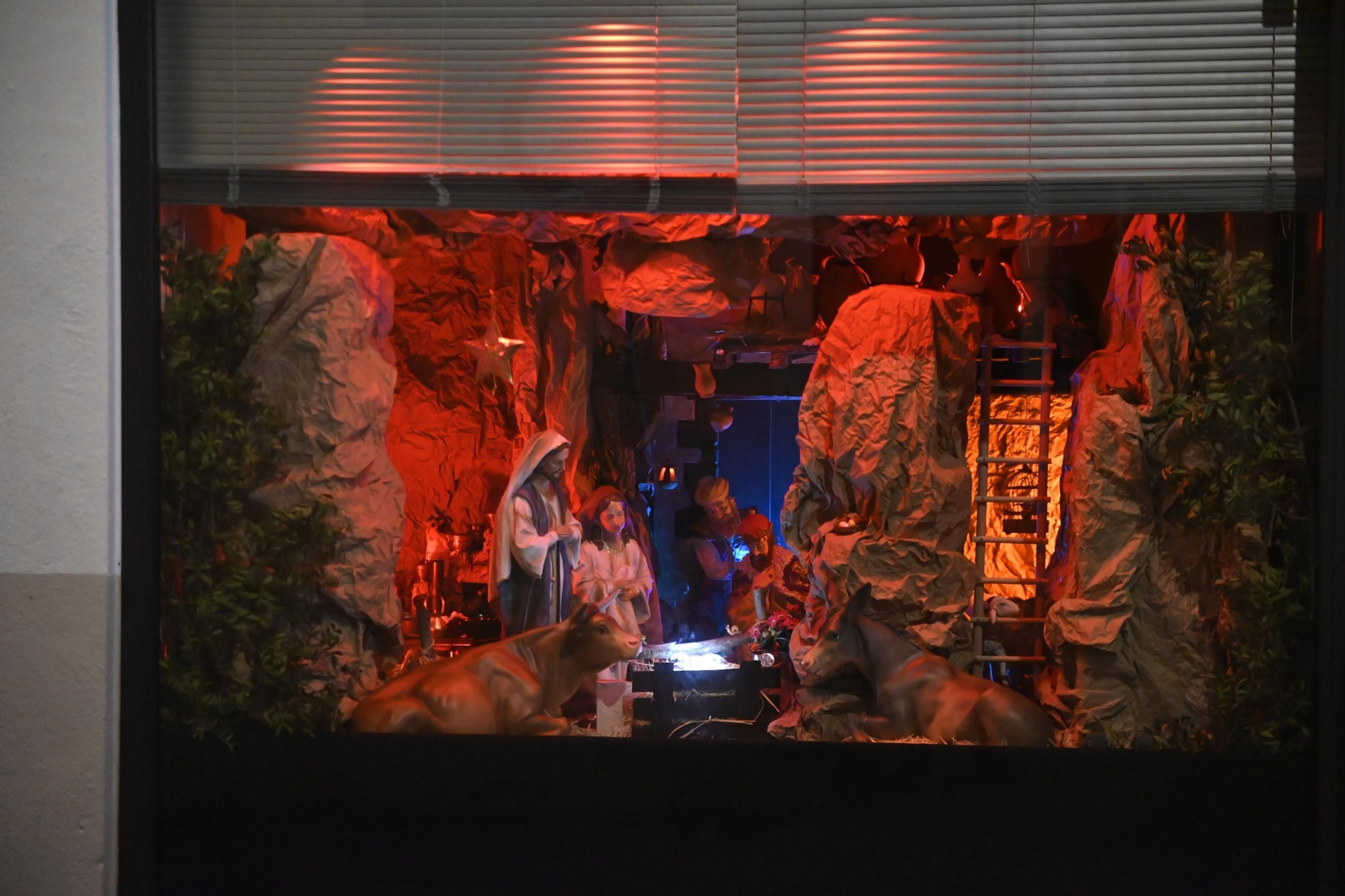 Un paseo por los belenes de Navidad de Córdoba, en imágenes