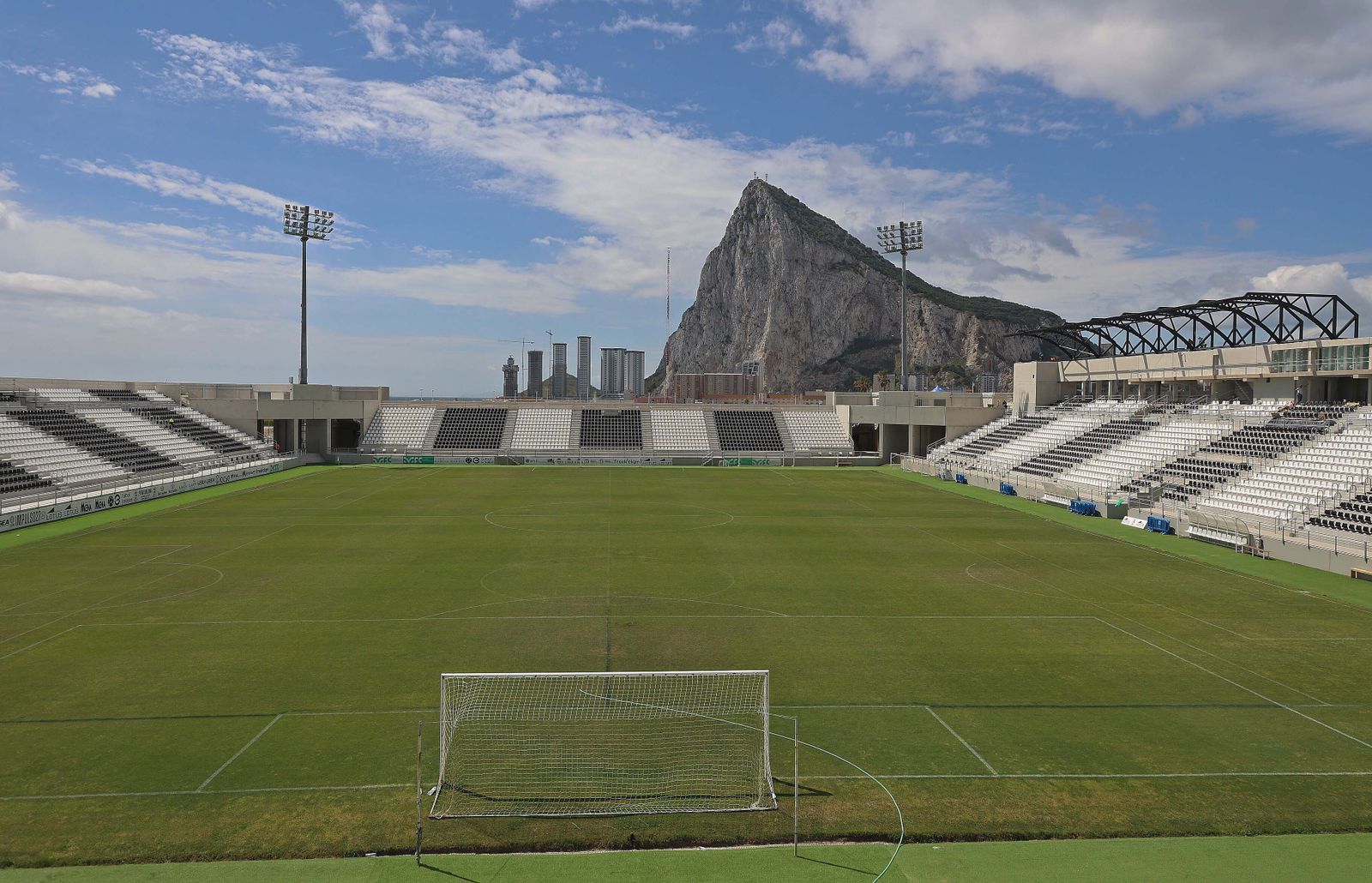 El estadio Ciudad de La Línea, en imágenes