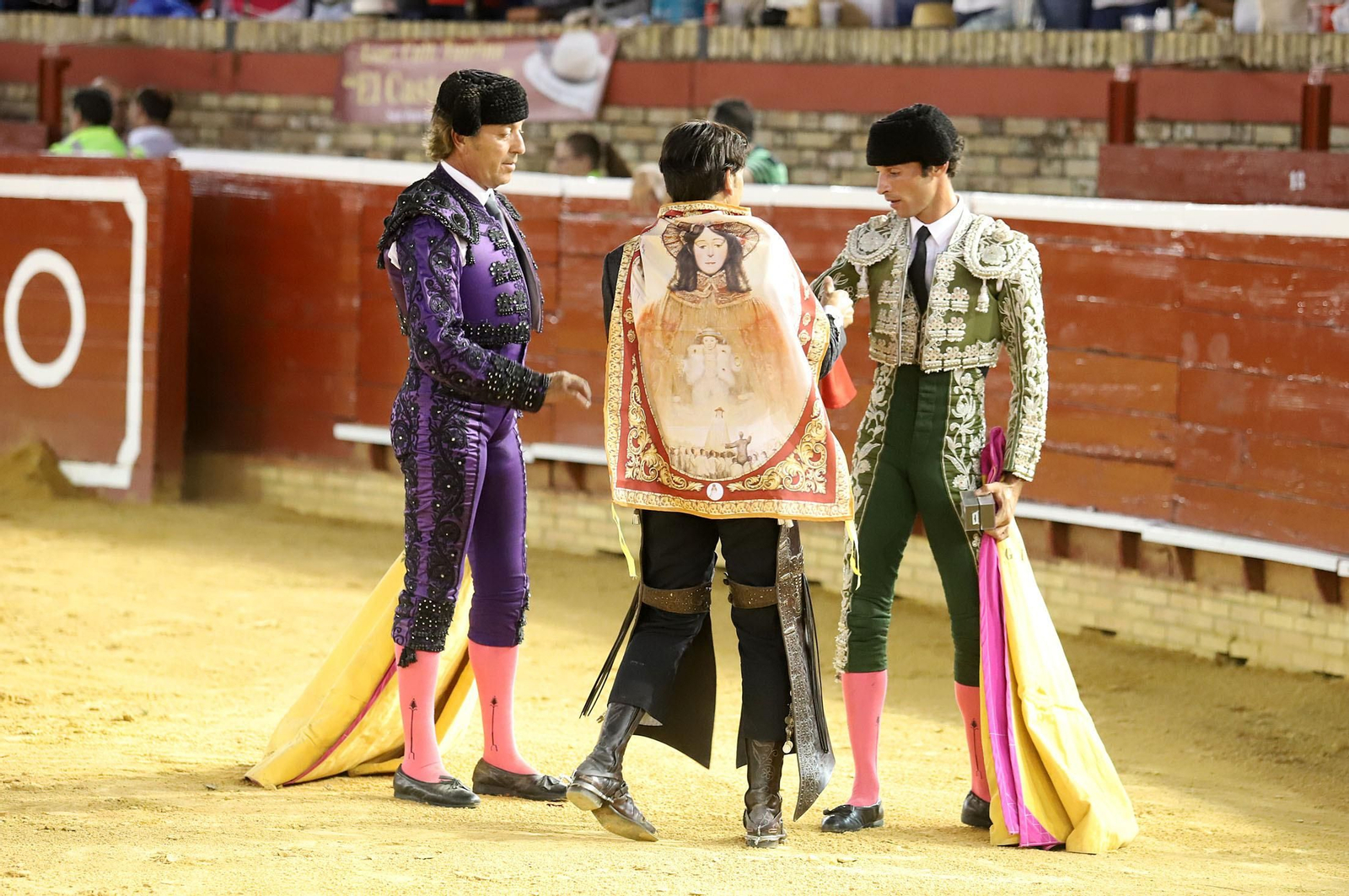 Imágenes de Andrés Romero y Diego Ventura en el rejoneo de la Plaza de Toros La Merced