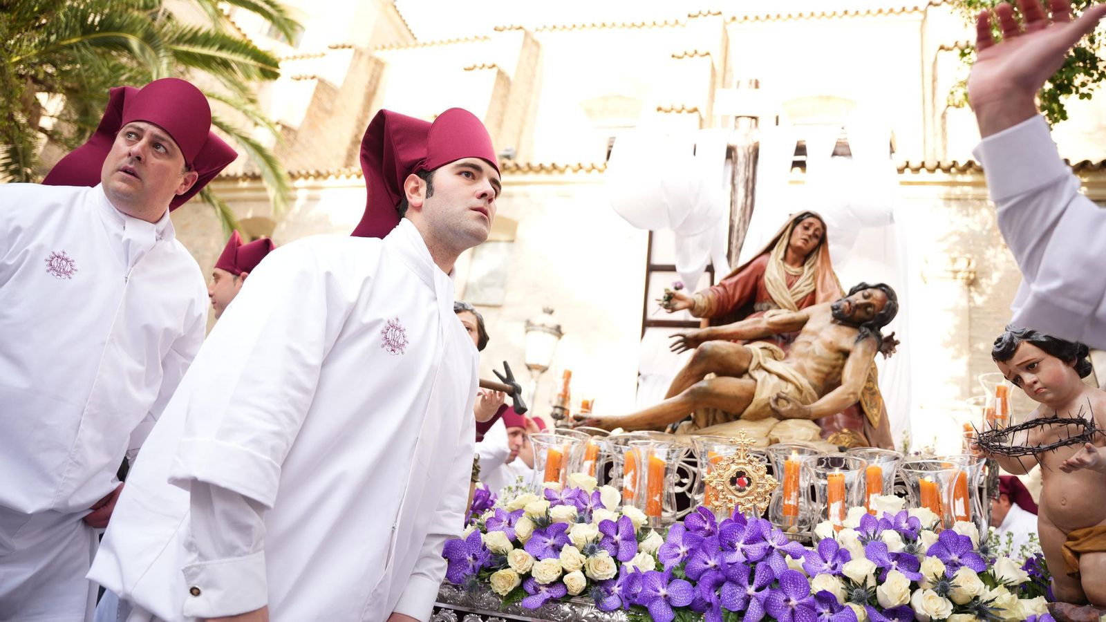 La procesión de Pasión en el Lunes Santo de Lucena