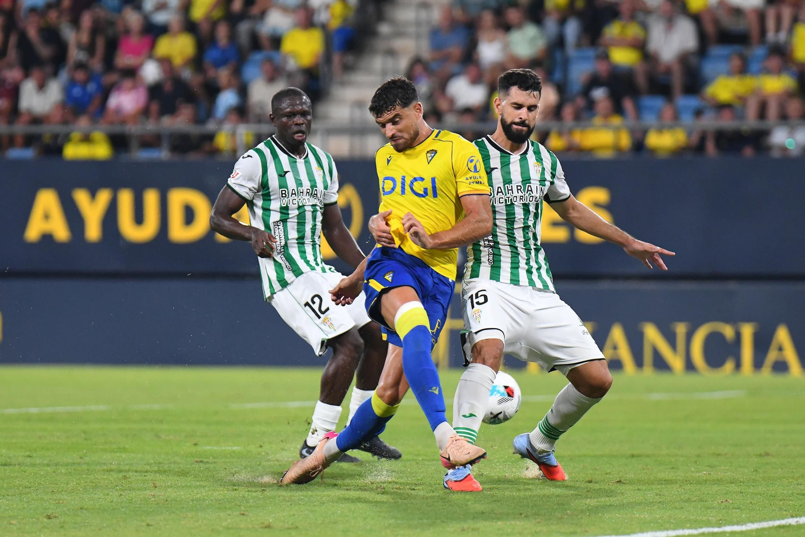 Las mejores fotos del Trofeo Carranza entre el Cádiz y el Córdoba CF