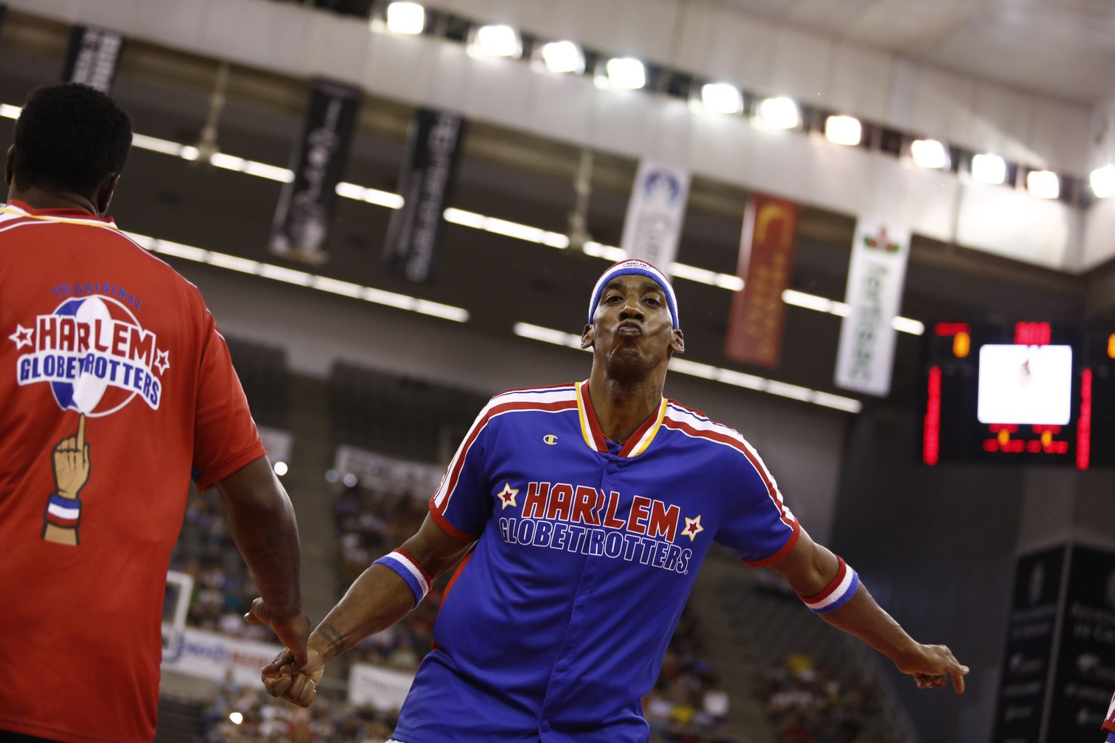 El espectáculo de los Globetrotters inunda el Palacio de Deportes