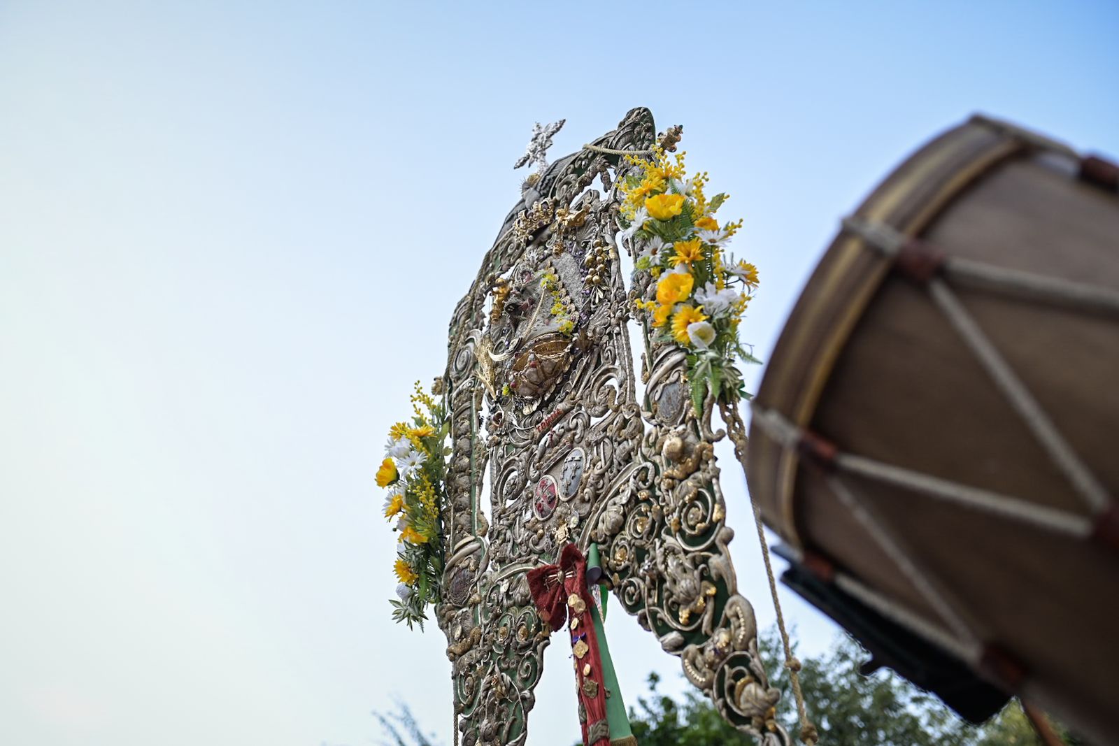 La salida de la Hermandad Triana del Rocío en 2025, en imágenes