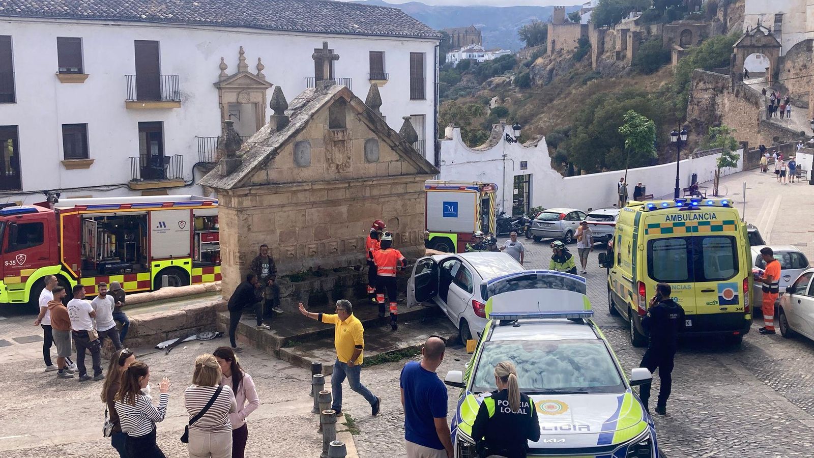 La fuente se encuentra en pleno casco antiguo.
