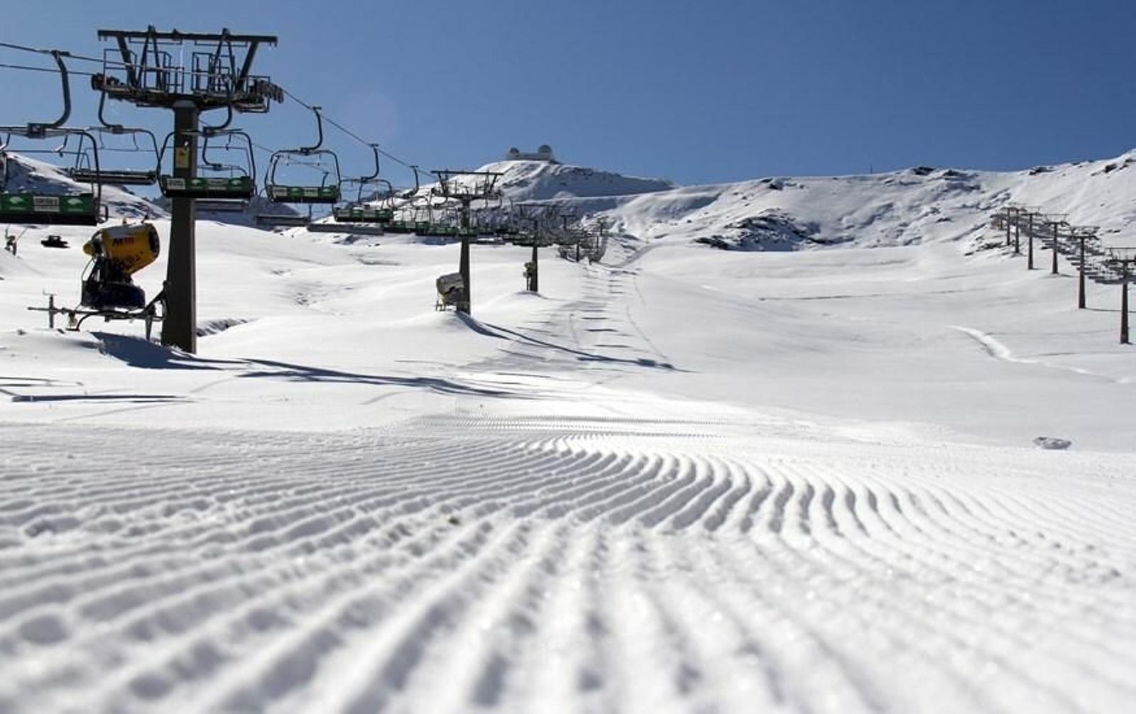 La Sierra empieza a pisar la nieve y mira al inicio de la temporada