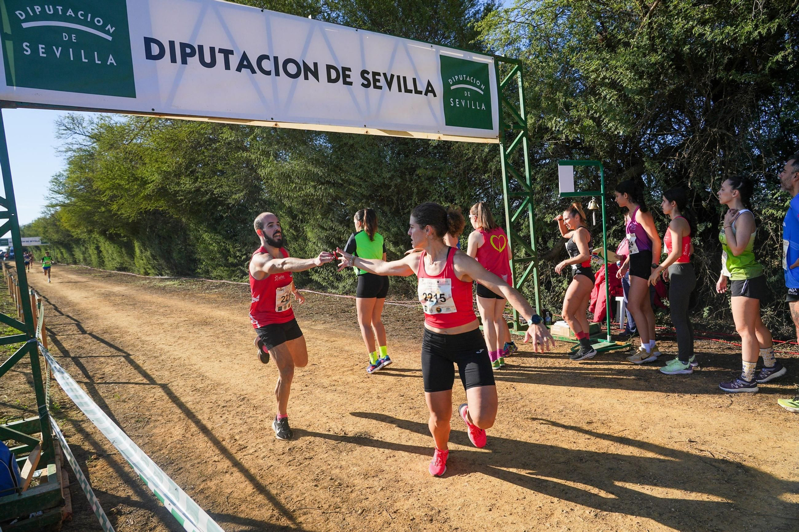 Una imagen del relevo mixto en la edición de 2023.