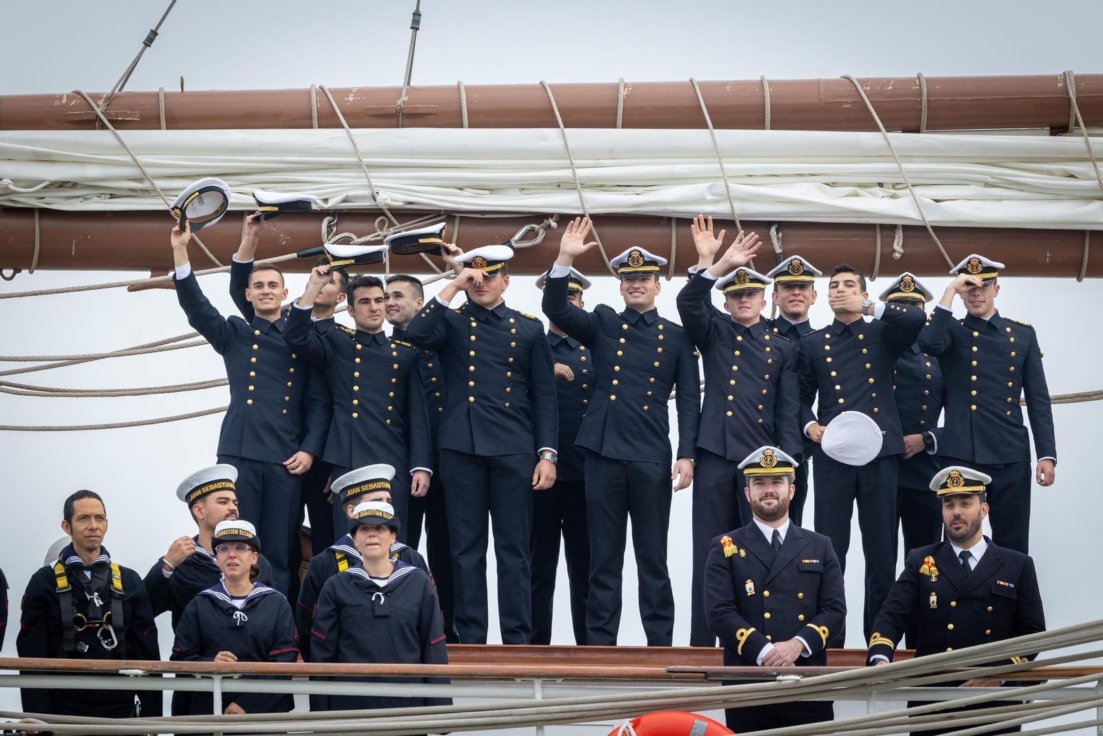 Imágenes de la despedida del 'Elcano' desde Cádiz con la Princesa Leonor como guardiamarina Imágenes de la despedida del 'Elcano' desde Cádiz con la Princesa Leonor como guardiamarina