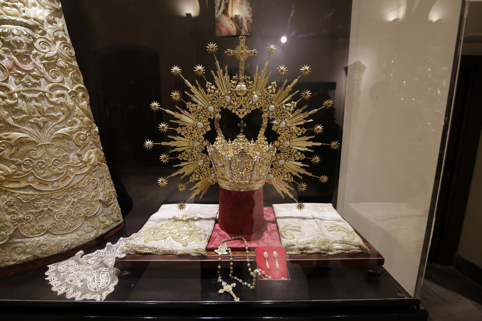 Inauguración de la exposición del Prendimiento en la sala De Profundis en los Claustros de Santo Domingo