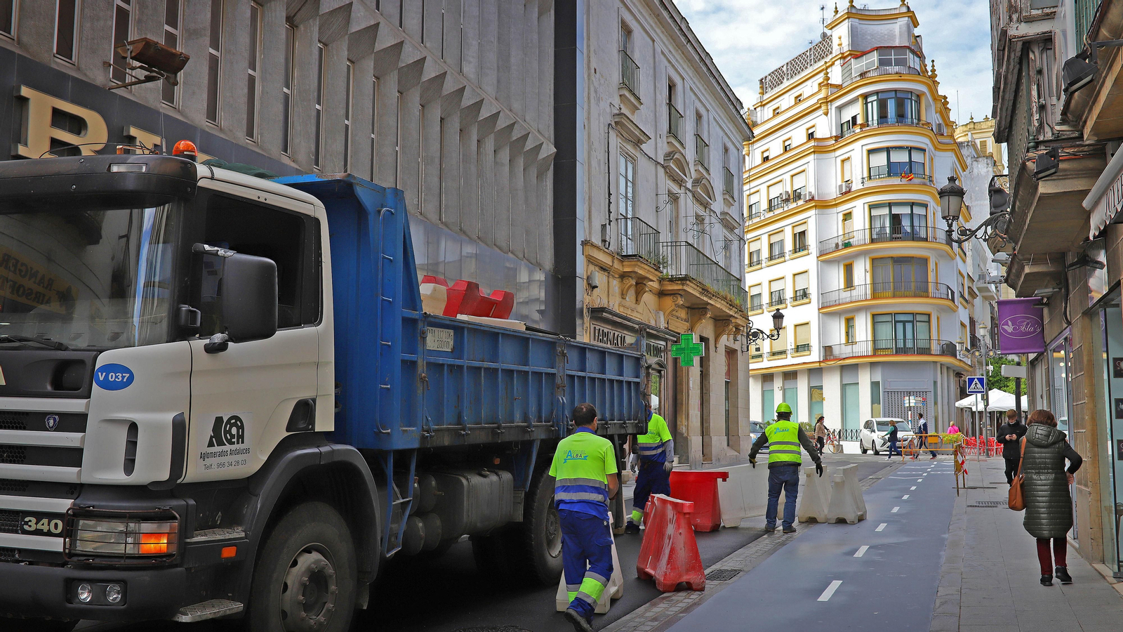 Imágenes de la apertura al tráfico de las calles Corredera, plaza Esteve, Santa María y Cerrón.