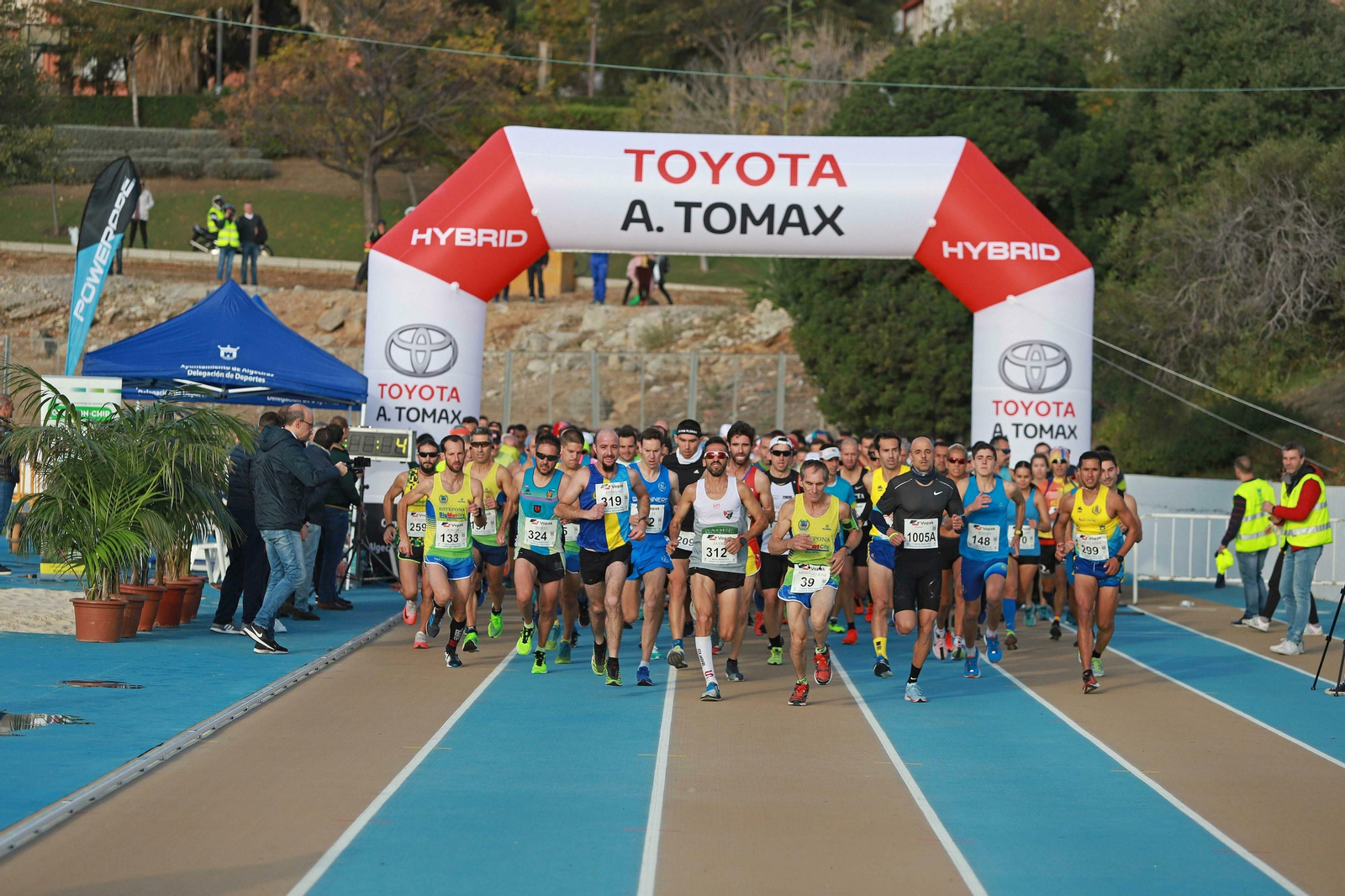 Momento de la salida de la media maratón de Algeciras.